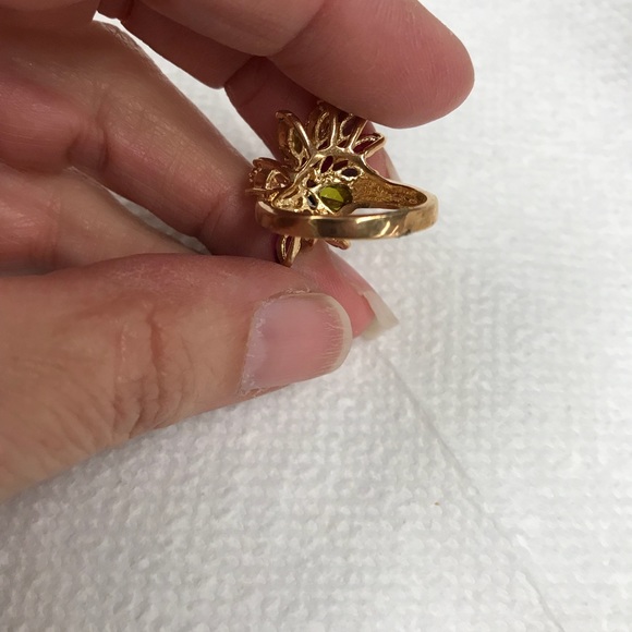 Ring - Picture 3 of 5